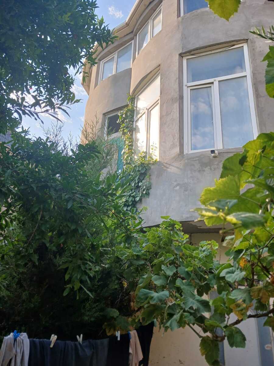 Satılır 5 otaqlı həyət evi/bağ evi 250 m² — Ev, villa, Bakı (2)