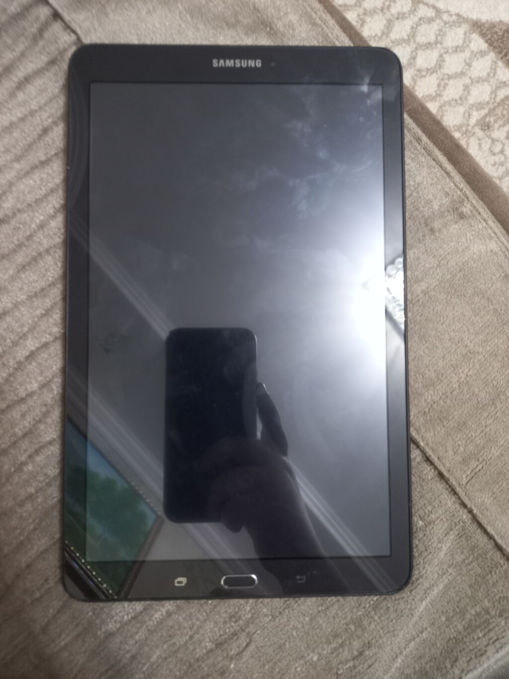 Samsung Tablet,Ekranında cızıq yoxdur,arxasında var,Ancaq Tablet — Samsung, Bakı (2)