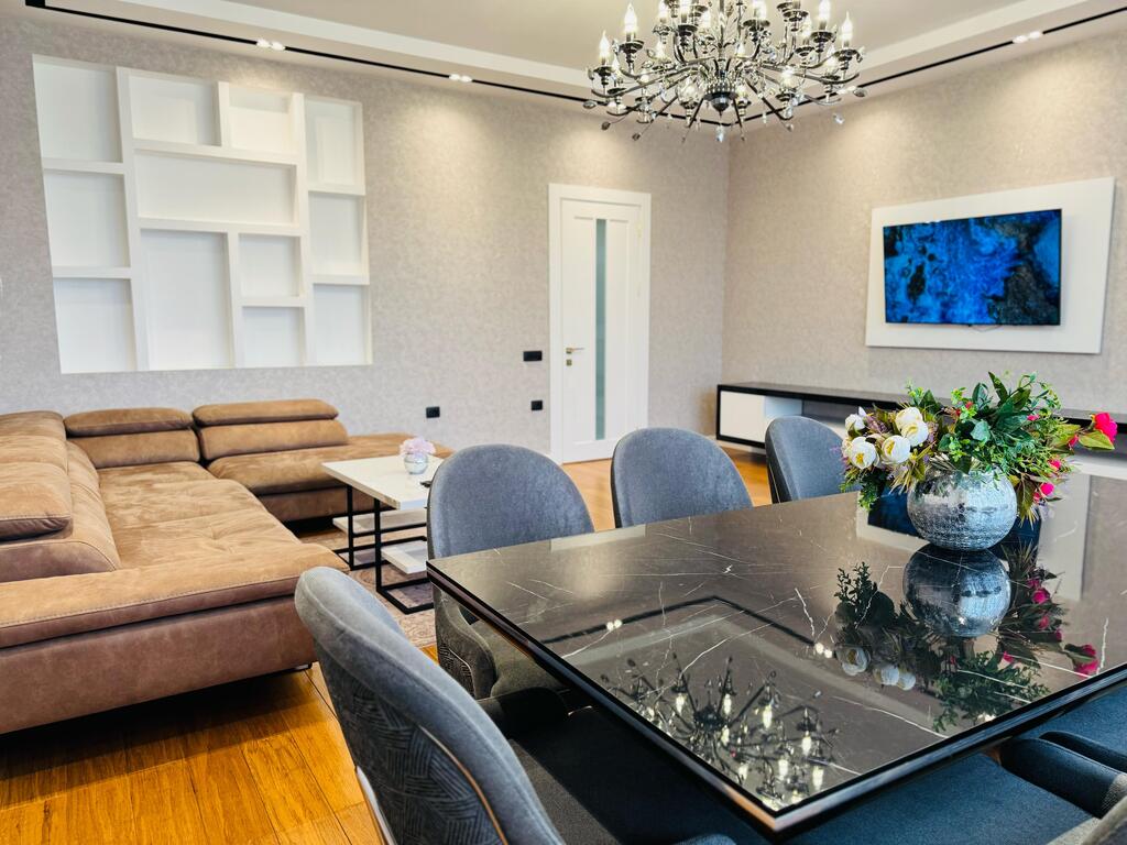 İcarəyə verilir 3 otaqlı yeni tikili 130 m² — Mənzil, Bakı (2)