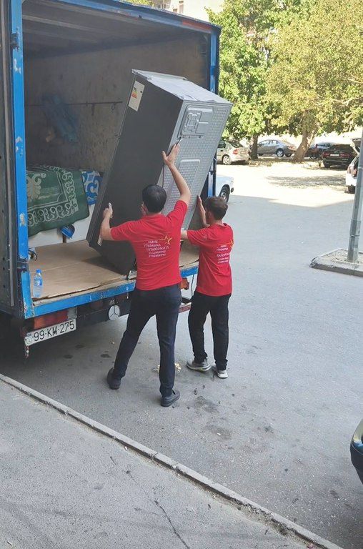 Yükdaşıma xidməti — Logistika, Bakı (2)