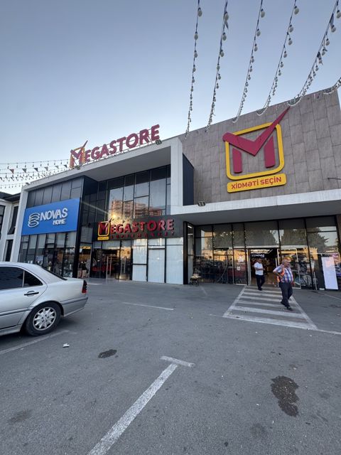 Satılır obyekt 2800 m² — Xırdalan