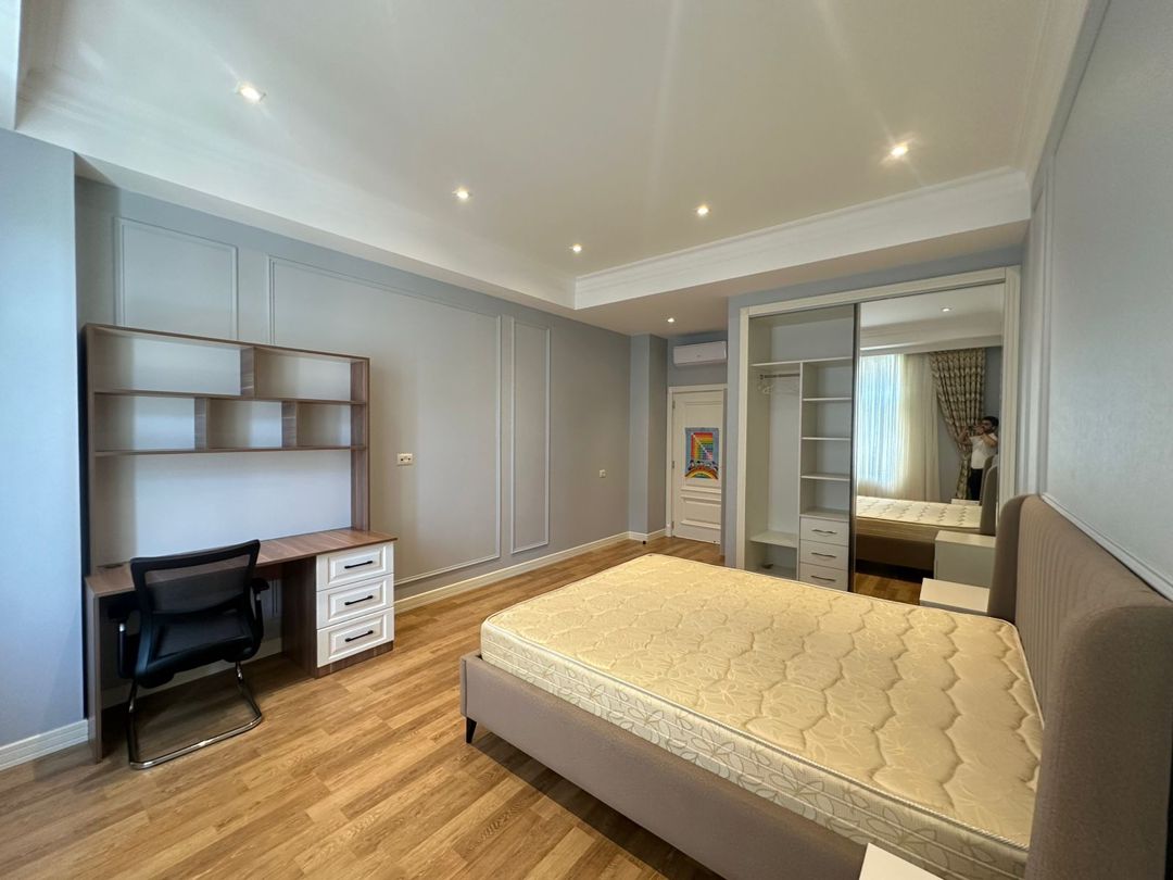 İcarəyə verilir 4 otaqlı yeni tikili 220 m² — Mənzil, Bakı (9)