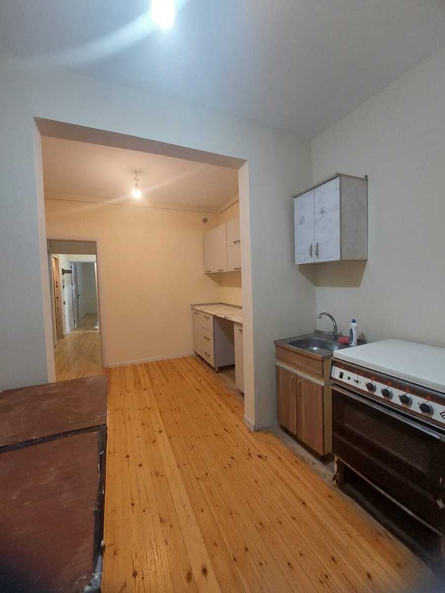 Satılır 2 otaqlı köhnə tikili 65 m² — Mənzil, Bakı (9)