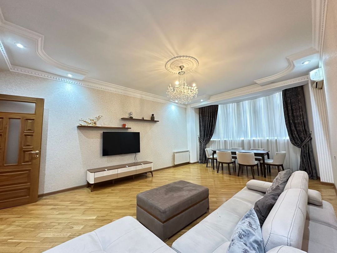 Satılır 4 otaqlı yeni tikili 170 m² — Mənzil, Bakı (3)