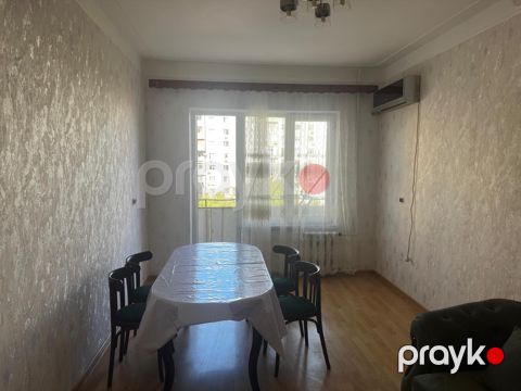İcarəyə verilir 2 otaqlı köhnə tikili 65 m²