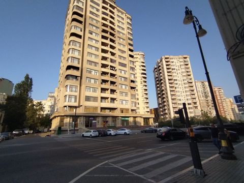 Satılır 2 otaqlı yeni tikili 107 m² — Bakı