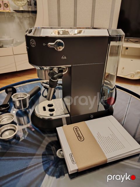 Delonghi firmasina aid kofe demleyen aparatdi.Teze mehsuldur — Mingəçevir
