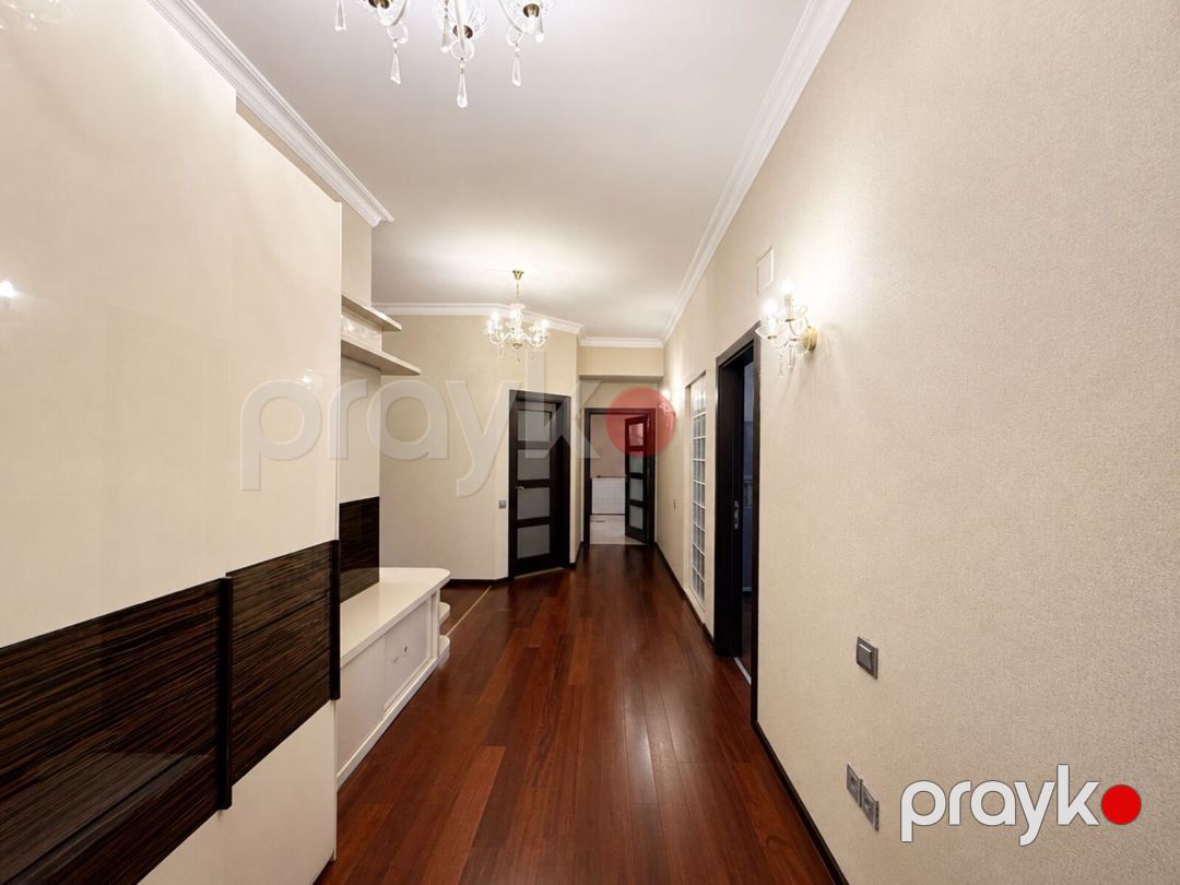 Satılır 4 otaqlı yeni tikili 212 m² — Mənzil, Bakı (11)