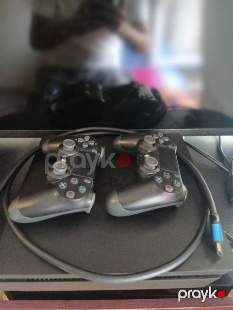 PS4 Slim 1TB 2 Original Pult 7+ Oyun Təmiz və problemsiz PS4 — Lənkəran