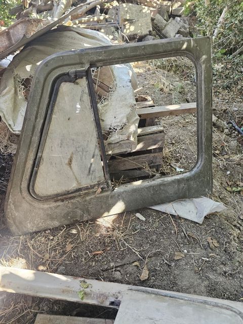 UAZ-469 qapıları — Bakı