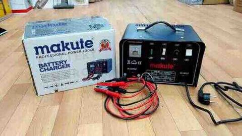 Akkumulyator dolduran "Makute" — Bakı