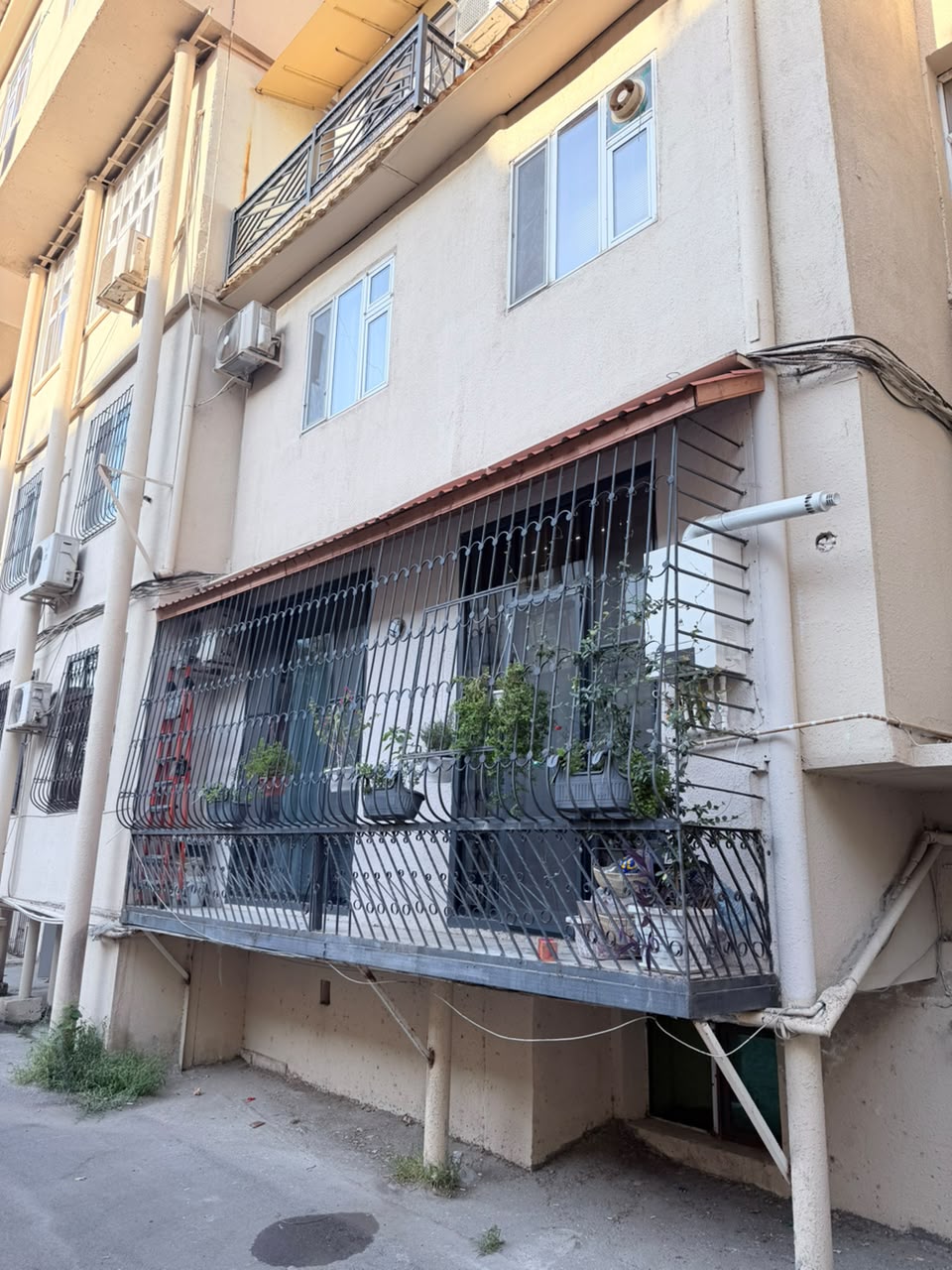 Satış: 3 otaqlı Köhnə tikili, 88 m², Yasamal rayonu — Mənzil, Bakı (2)