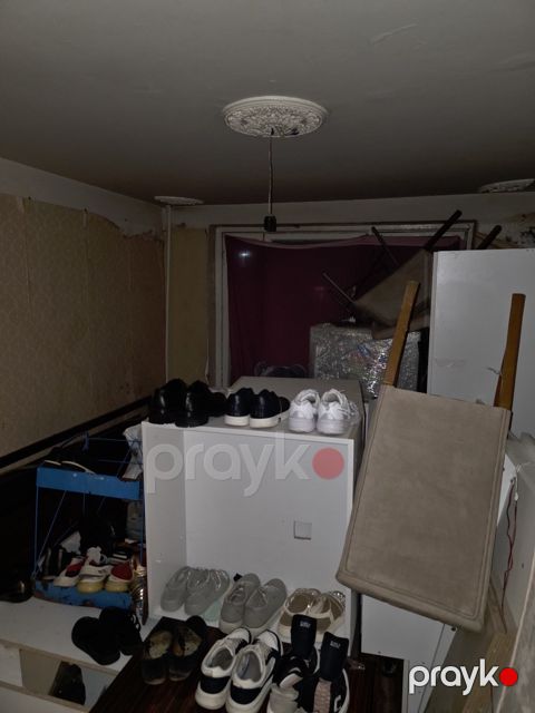 Satılır 4 otaqlı köhnə tikili 110 m²