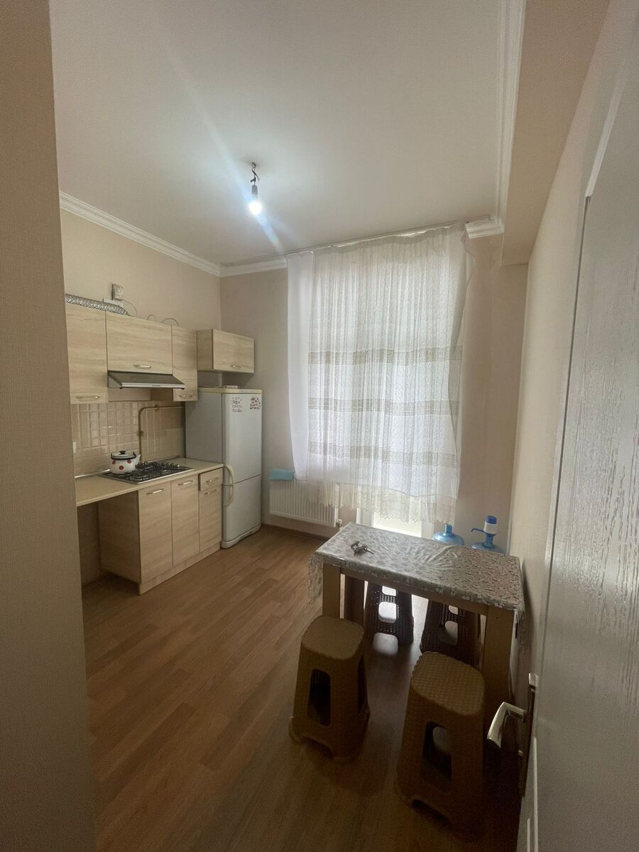 İcarəyə verilir 3 otaqlı köhnə tikili 75 m² — Mənzil, Bakı