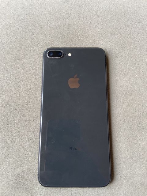 Apple iPhone 8 Plus Space Gray 64GB — Gəncə
