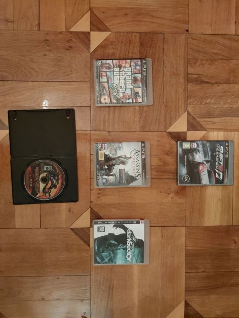 PS3 oyun diskləri dəsti heresi 5 manatdir metrolara catdirilma — Bakı