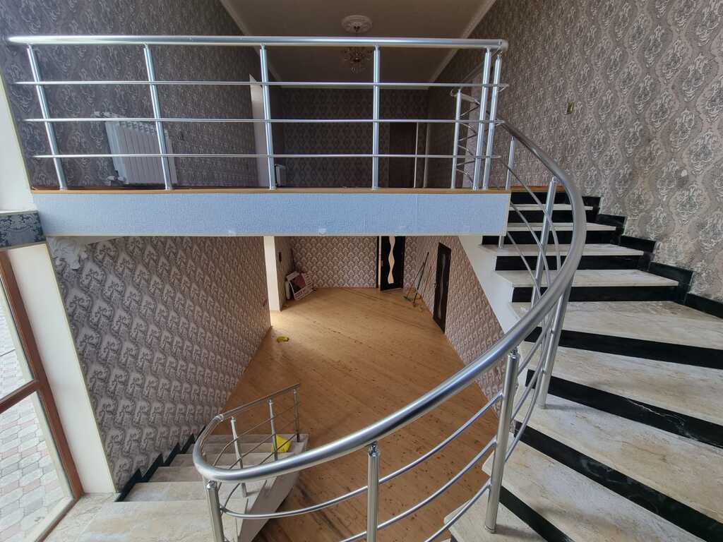 Satılır 5 otaqlı həyət evi/bağ evi 300 m² — Ev, villa, Bakı (8)