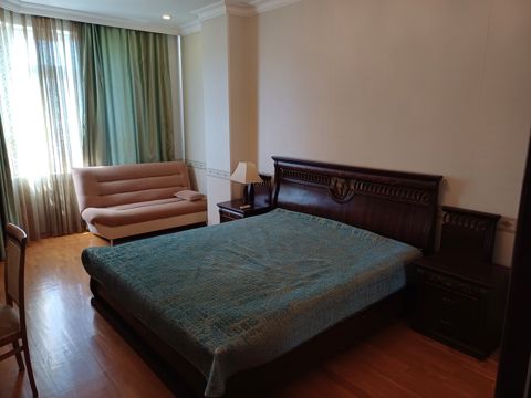 İcarəyə verilir 4 otaqlı yeni tikili 220 m² — Bakı