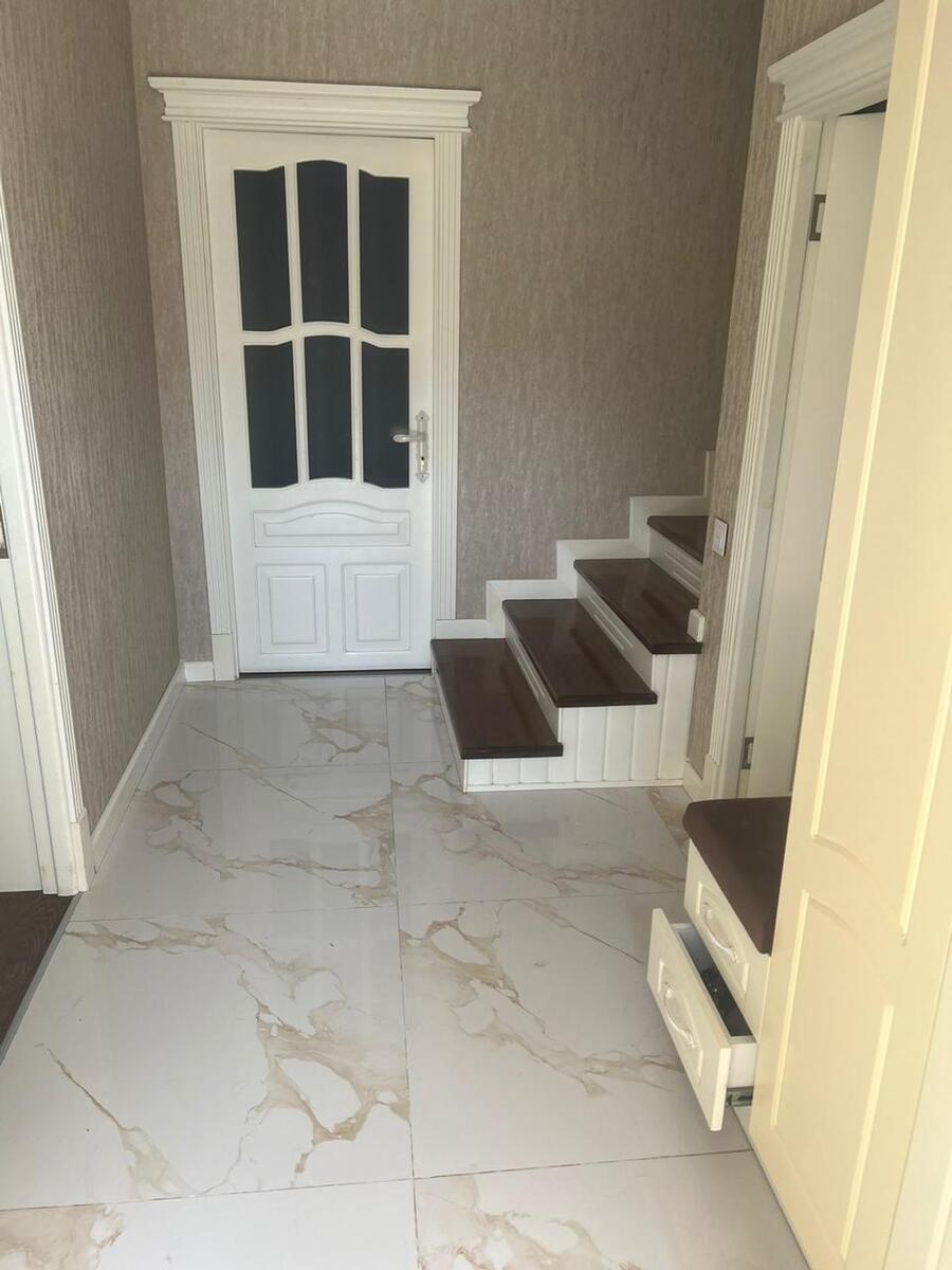 Satılır 4 otaqlı həyət evi/bağ evi 200 m² — Ev, villa, Bakı (7)