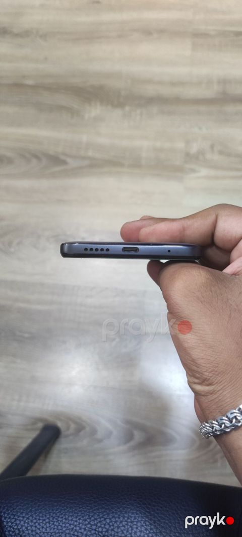 Telefon idealdir problemi yoxdur xanım isledib — Bakı