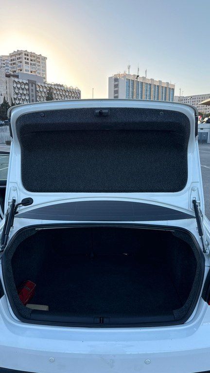 Volkswagen Jetta, 1.6 L, 2010 il, 132 000 km — Avtomobillər, Bakı (7)