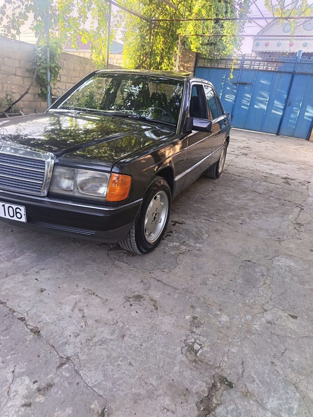 Mercedes-Benz 190 (W201): 0.2 l 1993 il Sedan — Avtomobillər, Bərdə