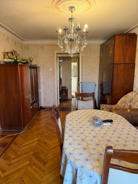 Satılır 3 otaqlı köhnə tikili 70 m² — Bakı