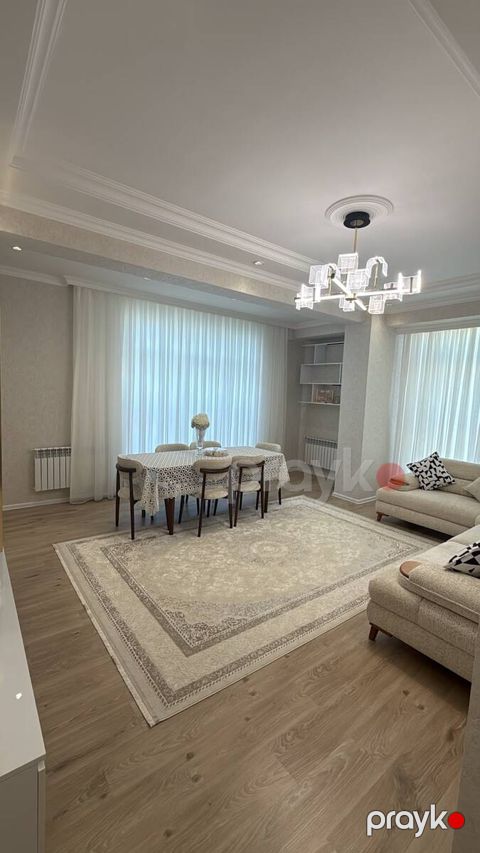 Satılır 2 otaqlı yeni tikili 76.3 m²