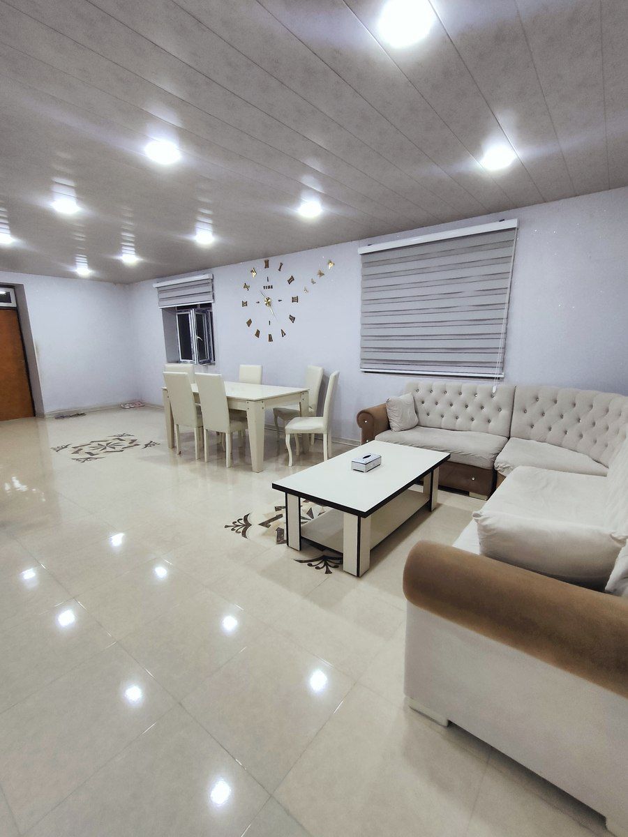 Satılır 4 otaqlı həyət evi/bağ evi 200 m² — Ev, villa, Bakı (2)