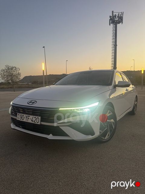 Hyundai Elantra, 1.5 L, 2024 il, 58 593 km