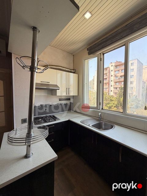 Satılır 3 otaqlı köhnə tikili 55 m²