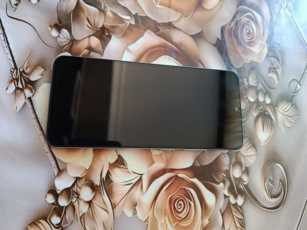 Redmi A5 smartfonu, arxa kamera sınıb — Xiaomi, Bakı (2)