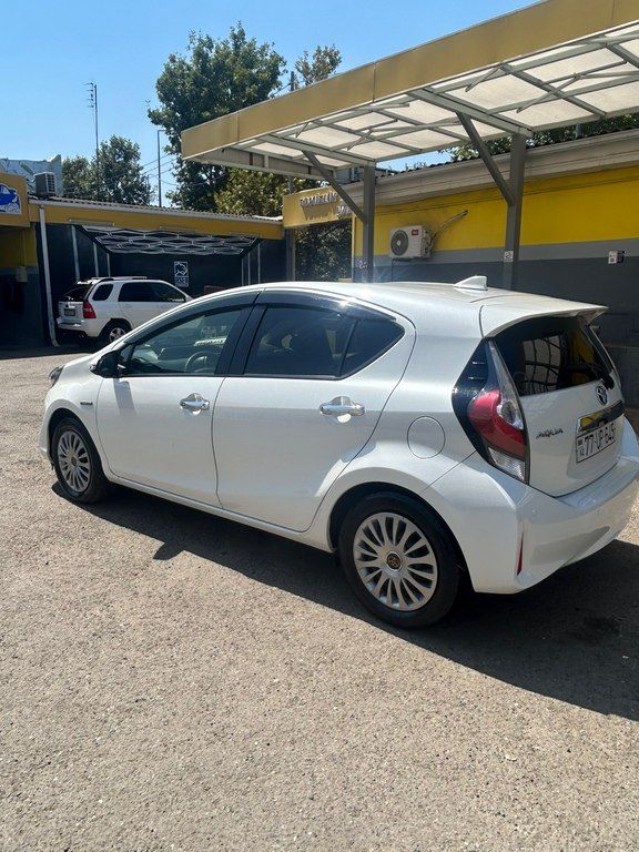 Toyota Aqua, 1.5 L, 0.87 kWh, 2019 il, 200 000 km — Avtomobillər, Gəncə (6)