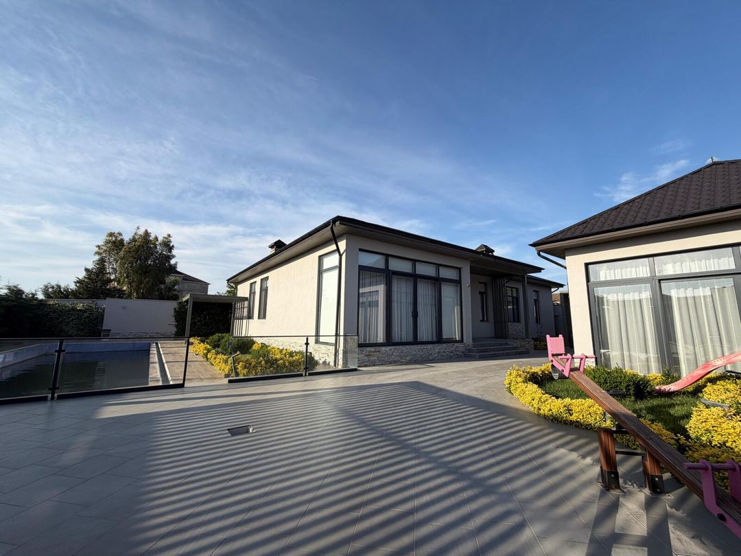 Satılır 5 otaqlı həyət evi/bağ evi 400 m² — Ev, villa, Bakı (3)