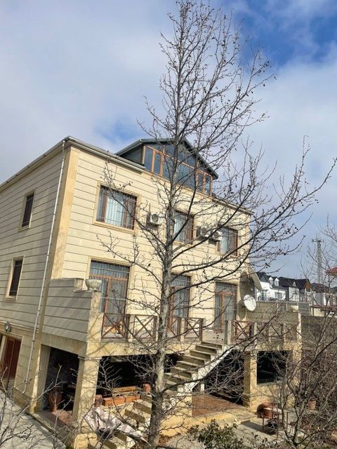 Satılır 6 otaqlı həyət evi/bağ evi 600 m² — Bakı