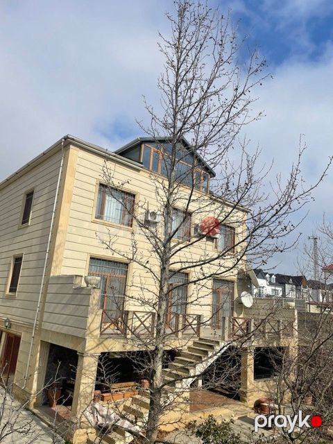 Satılır 6 otaqlı həyət evi/bağ evi 600 m²