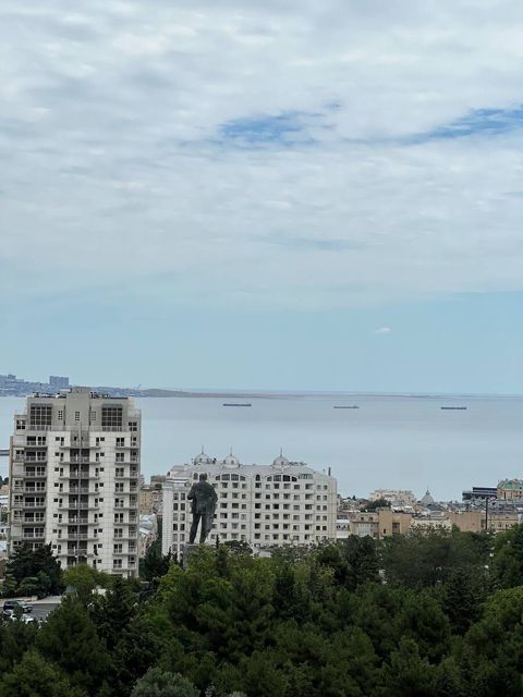 İcarəyə verilir 3 otaqlı yeni tikili 160 m² — Bakı