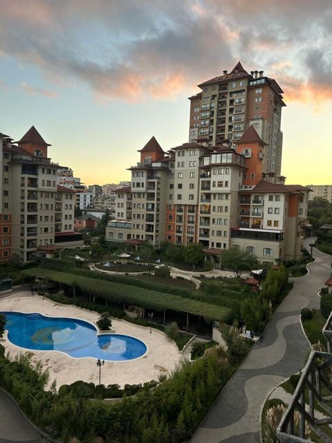 Satılır 4 otaqlı yeni tikili 278 m² — Bakı