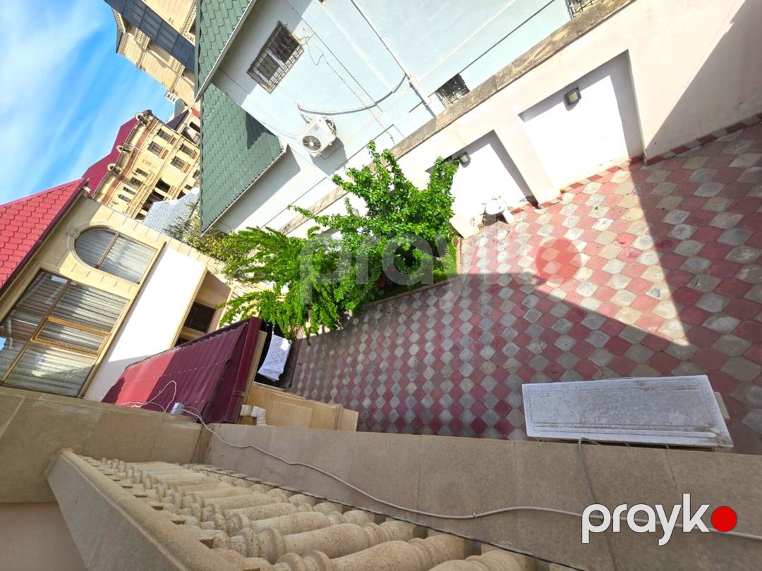 Satılır 9 otaqlı həyət evi/bağ evi 1200 m² — Ev, villa, Bakı (2)
