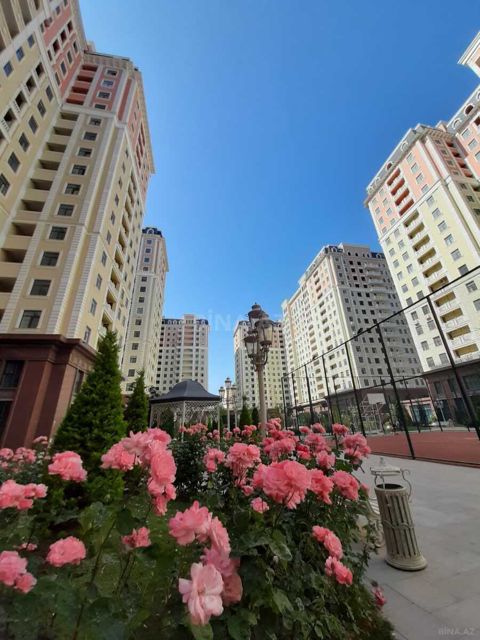 Satılır 4 otaqlı yeni tikili 165 m² — Bakı
