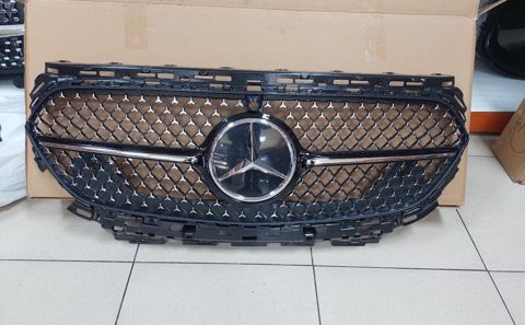 Mercedes E 214 Radiator barmaqlığı — Bakı