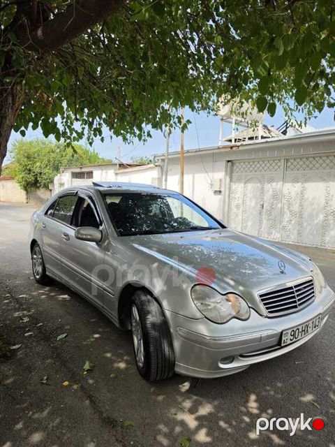 Mercedes C 180, 1.8 L, 2001 il, 346 160 km
