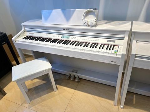Elektron piano "Mayga" — Bakı