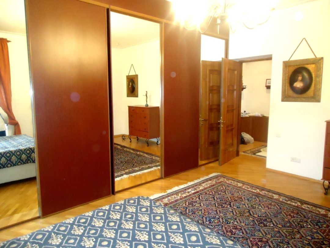 İcarəyə verilir 5 otaqlı köhnə tikili 160 m² — Mənzil, Bakı (11)