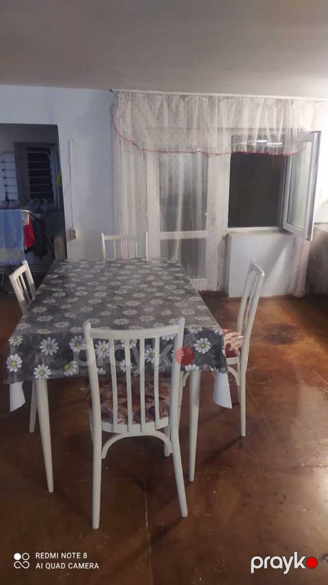 İcarəyə verilir 3 otaqlı köhnə tikili 70 m²