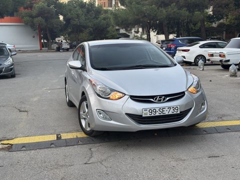 Hyundai Elantra, 1.8 L, 2014 il, 275 520 km — Salyan
