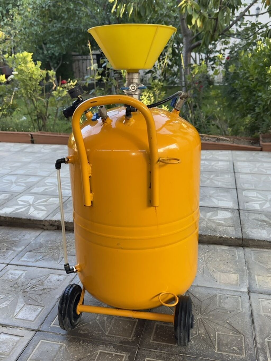 Doka Italy istehsalı 60 litrlik köpük aparatı satılır. 5 bar təzyiq — Avtoyuma üçün, Bakı (2)