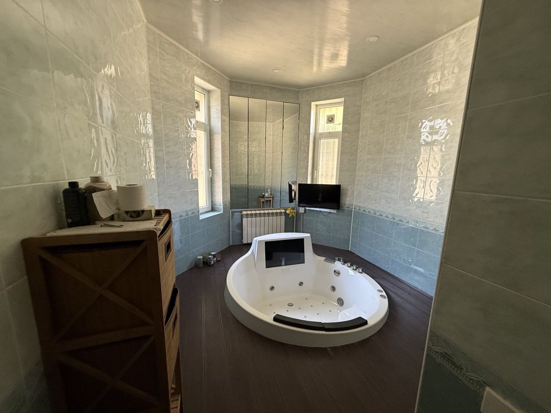Satılır 9 otaqlı həyət evi/bağ evi 400 m² — Ev, villa, Bakı (6)