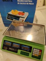 Qiymət hesablayan elektron tərəzi “Beste”. Mağaza, market — Ticarət tərəzilər