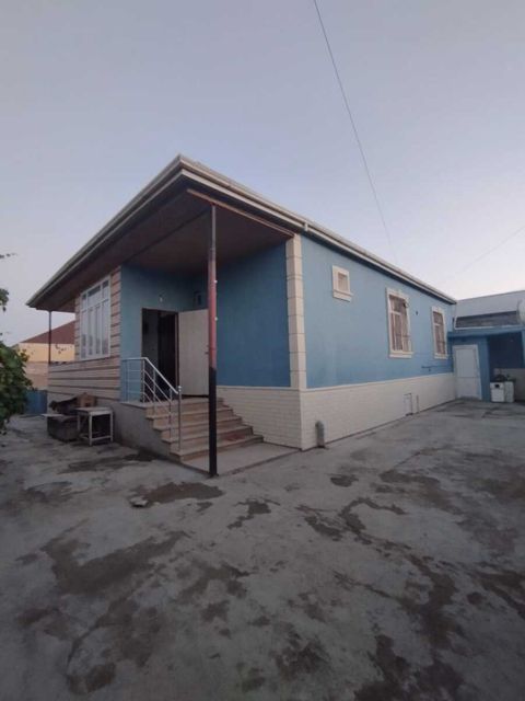 Satılır 4 otaqlı həyət evi/bağ evi 120 m² — Bakı